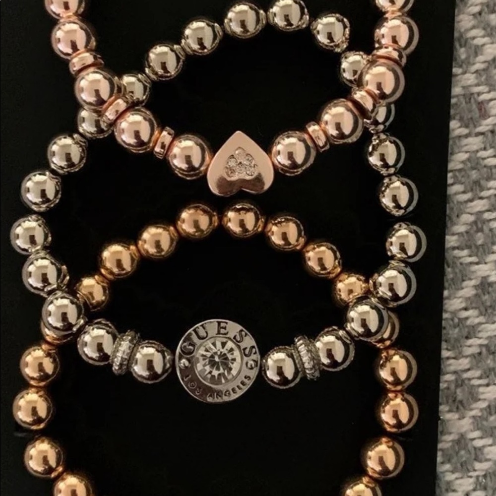 Guess bracelet very cute